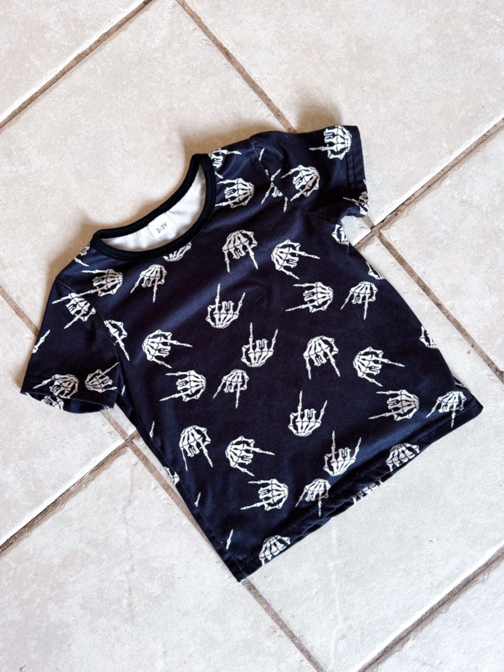 Temu • Graphic Tee